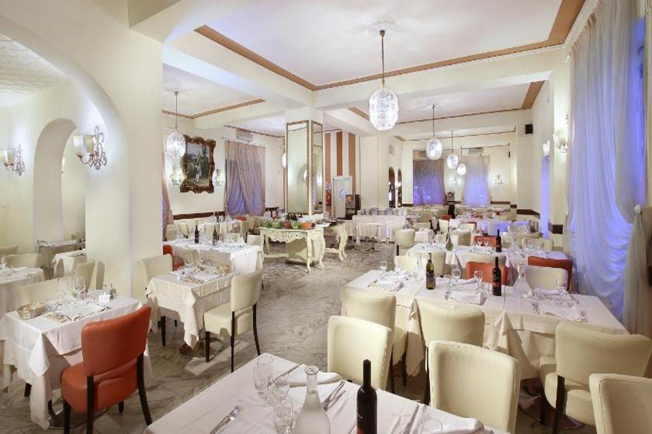 Hotel Manzoni Wellness&Spa Монтекатини-Терме Экстерьер фото